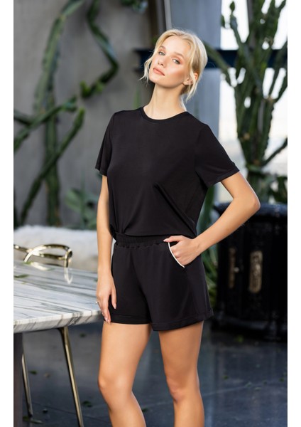 Kadın Cepli Siyah Saten Şortlu Pijama Takımı Biye Detaylı, Şık ve Rahat 2’li Set