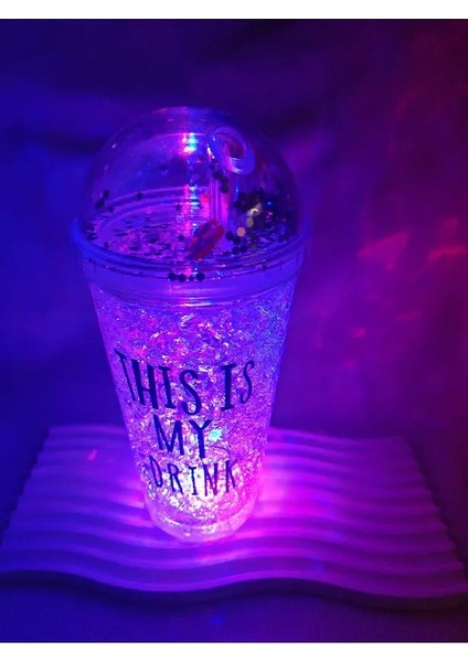 Eğlenceli Işıklı Pipetli Buz Efektli Bardak fırsatları