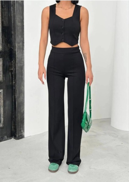 Düğmeli Yelekli Takım