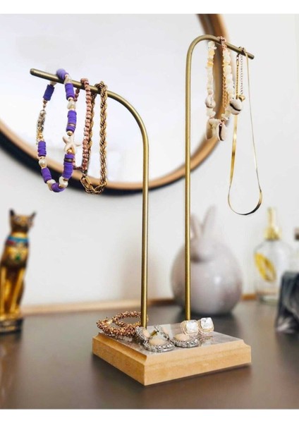 Şık ve Fonksiyonel Takı Düzenleyici Dolap, Düzenli Saklama Sağlar