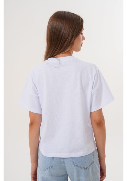 Kadın Beyaz Oversize Tişört – Botanik Baskılı,beautiful / Botanic Amour Yazılı modelleri