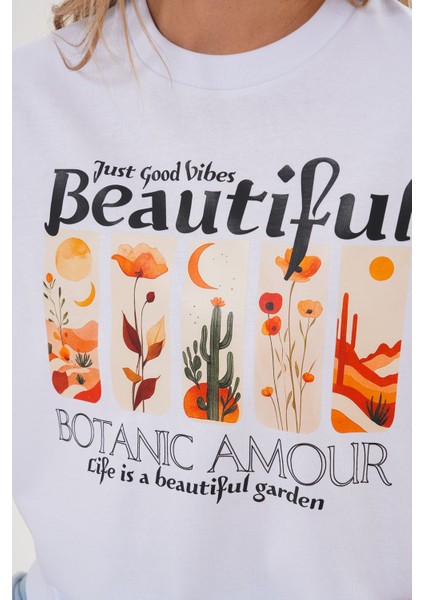 Kadın Beyaz Oversize Tişört – Botanik Baskılı,beautiful / Botanic Amour Yazılı