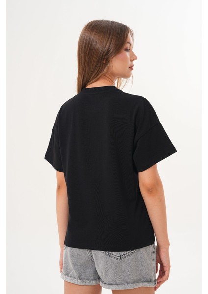 Kadın Siyah Oversize Tişört – Botanik Baskılı,beautiful / Botanic Amour Yazılı modelleri