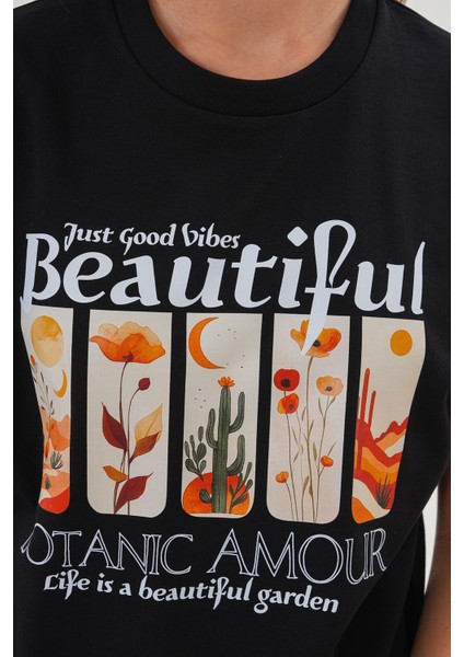 Kadın Siyah Oversize Tişört – Botanik Baskılı,beautiful / Botanic Amour Yazılı