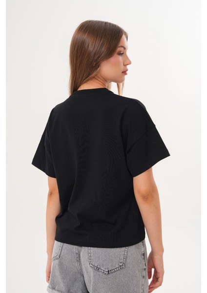 Kadın Siyah Exclusive Only What I Want Kuş Baskılı Oversize Tişört indirimleri
