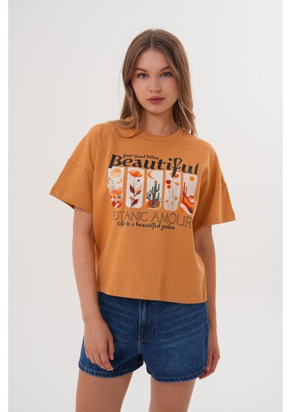 Kadın Taba Oversize Tişört – Botanik Baskılı,beautiful / Botanic Amour Yazılı fiyatları