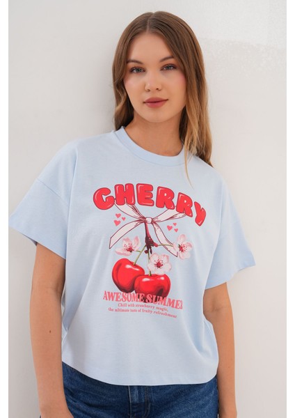 Kadın Mavi Oversize Cherry Awesome Summer Baskılı Tişört