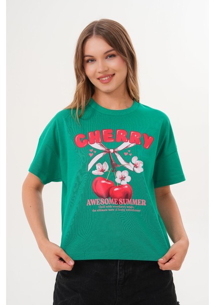Kadın Yeşil Oversize Cherry Awesome Summer Baskılı Tişört