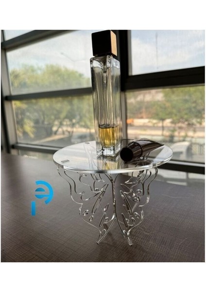 Şeffaf Kelebek Tasarımlı Masaüstü Takı ve Makyaj Organizer Standı fırsatları