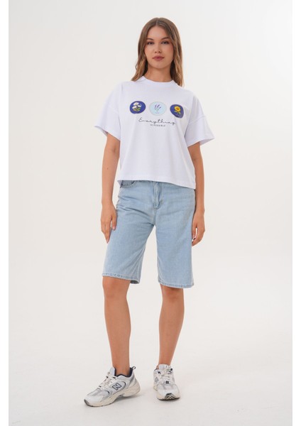 Beyaz Kadın Oversize Çiçek Everything Is Possible Baskılı Tişört