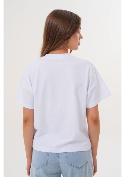 Kadın Beyaz Exclusive Only What I Want Kuş Baskılı Oversize Tişört indirimleri