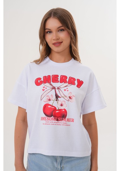 Kadın Beyaz Oversize Cherry Awesome Summer Baskılı Tişört