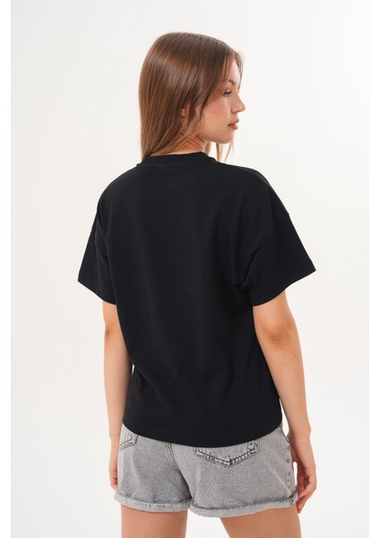 Kadın Siyah Oversize Cherry Awesome Summer Baskılı Tişört indirimleri