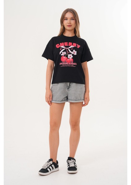 Kadın Siyah Oversize Cherry Awesome Summer Baskılı Tişört