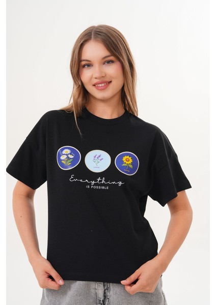 Siyah Kadın Oversize Çiçek Everything Is Possible Baskılı Tişört