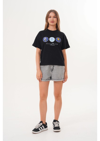 Siyah Kadın Oversize Çiçek Everything Is Possible Baskılı Tişört