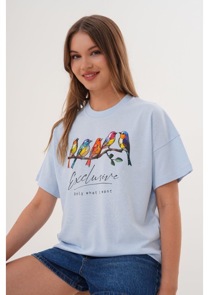 Kadın Mavi Exclusive Only What I Want Kuş Baskılı Oversize Tişört fırsatları