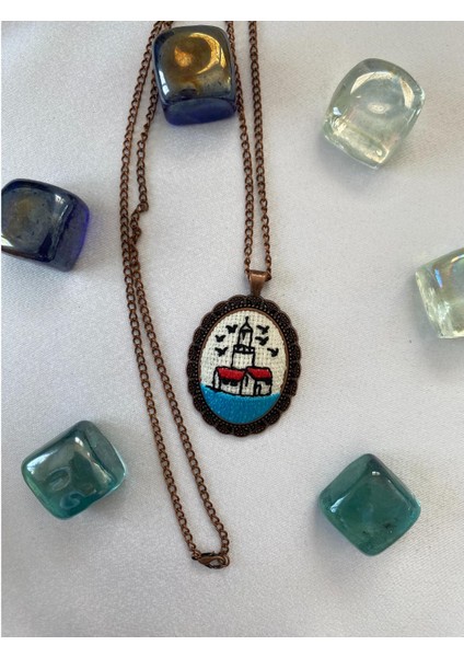 Istanbul Temalı Kanaviçe Kolye Roz Renk Model 2 fırsatları