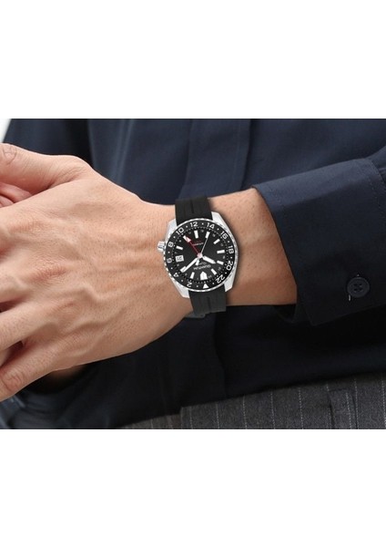 QMG1105.351 Erkek Kol Saati – Otomatik Gmt, 20 Atm, Safir Cam, Siyah Sportif Tasarım indirimleri