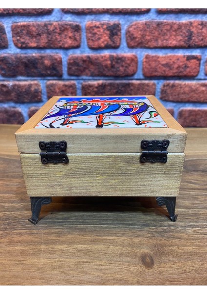 Renkli Ahşap Takı Kutusu ve Seramik Karo Tasarımı, Şık ve Kullanışlı Dekoratif Parça modelleri