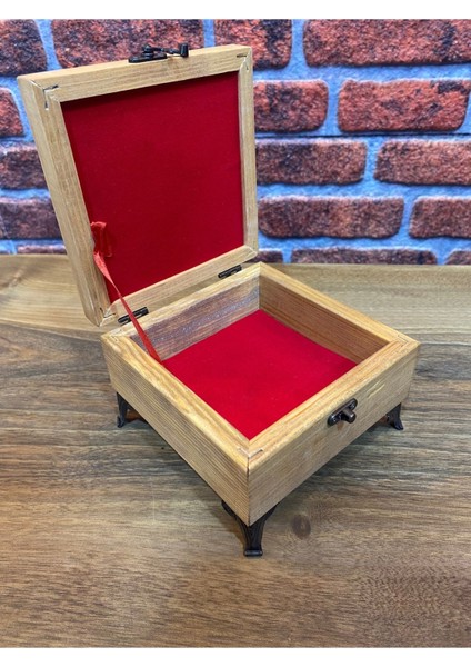 Renkli Ahşap Takı Kutusu ve Seramik Karo Tasarımı, Şık ve Kullanışlı Dekoratif Parça