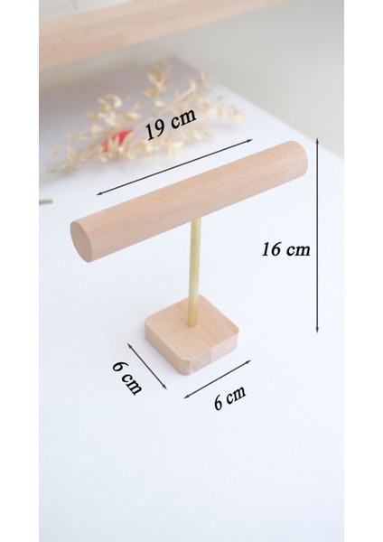 Ahşap Takı ve Bileklik Vitrini, Şık ve Organik Tasarım