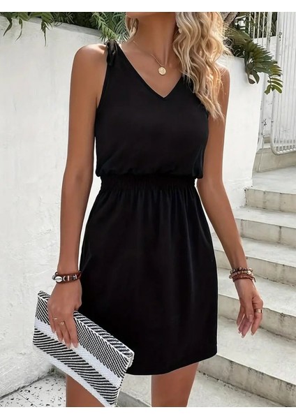 Kadın V Yakalı Belinde Gipe Detay Krep Elbise