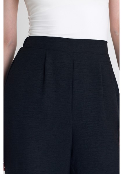 Siyah Yüksek Bel Ön Pile Detaylı Pamuklu Bol Paça Pantolon 8014A fırsatları