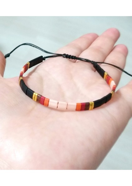 Somon Rengi Mat Siyah Turuncu Bordo ve Desenli Kırmızı Miyuki Tila Boncuklu Bileklik
