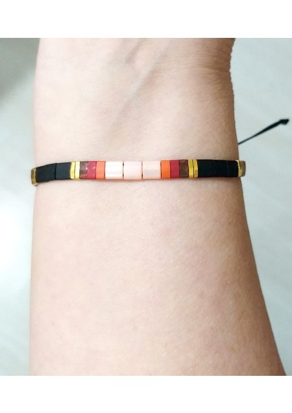 Somon Rengi Mat Siyah Turuncu Bordo ve Desenli Kırmızı Miyuki Tila Boncuklu Bileklik