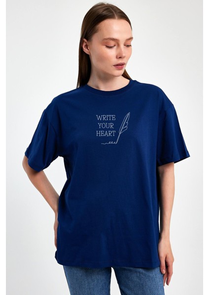 "write Your Heart" Baskılı Tüy Detaylı %100 Penye Süprem T-Shirt