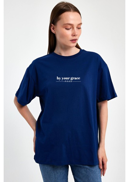 "by Your Grace" Yazılı %100 Penye Süprem T-Shirt