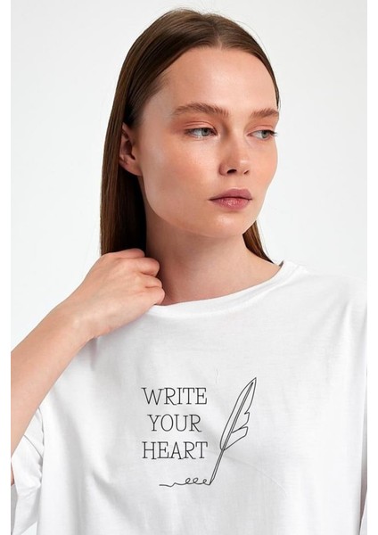 "write Your Heart" Baskılı Tüy Detaylı %100 Penye Süprem T-Shirt fiyatları