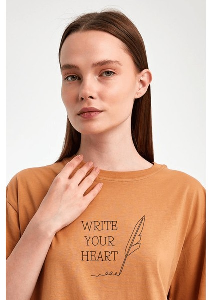 "write Your Heart" Baskılı Tüy Detaylı %100 Penye Süprem T-Shirt fiyatları