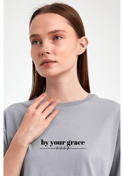 "by Your Grace" Yazılı %100 Penye Süprem T-Shirt fiyatları