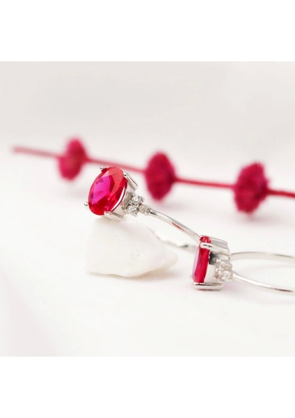 14 Ayar Oval Kesim Yakut Yüzük, Eşsiz Değerli Taşlı Nişan Yüzüğü modelleri