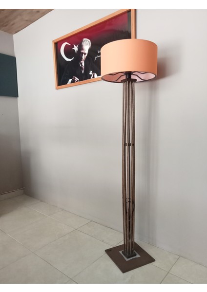 Ahşap Lambader, Köşe Lambası