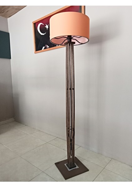 Ahşap Lambader, Köşe Lambası