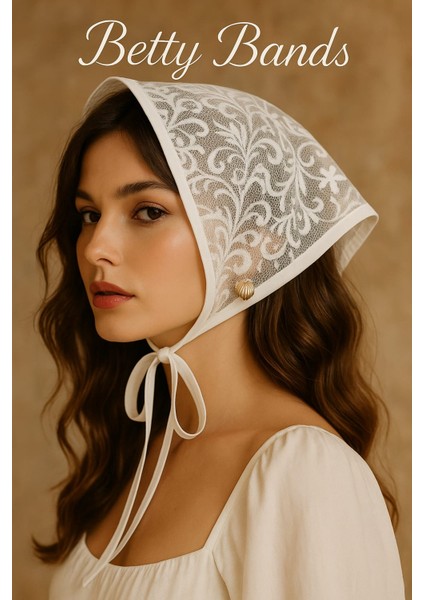 Betty Bands Krem Nakış Desenli Yazlık Bandana – Bağlamalı Model Üçgen Bağcıklı Form