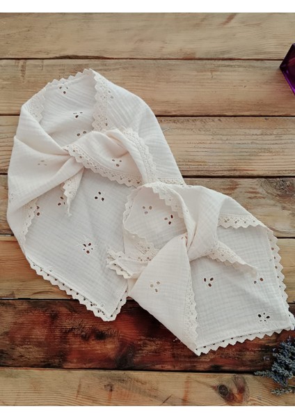 Anne Kız Kombin Üçgen Muslin Bandana | Dantelli – Pamuklu Kumaş