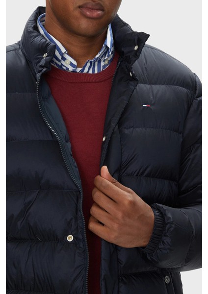Regular Fit Dik Yaka Kapitoneli Logolu Mont Erkek Mont DM0DM21937 C1G fırsatları