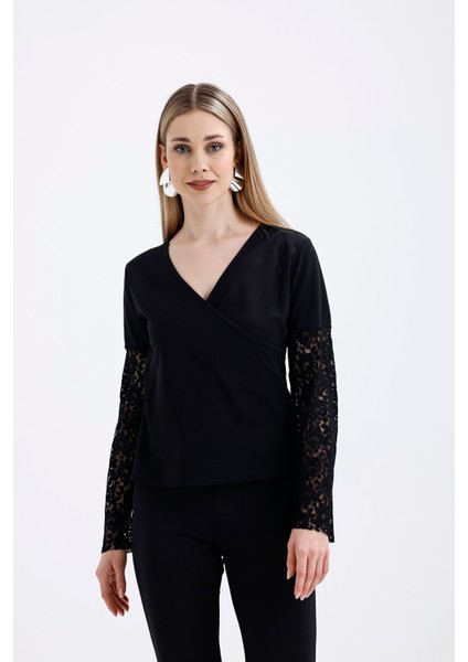 Kruvaze Yaka Kollar Tül ve Volanlı Omzu Acık Bluz | BLZ31446 Siyah