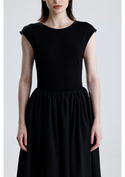 Alt Tricotton Üst Likralı Viskon Beli Lastikli Kolsuz Elbise | ELB36283 Siyah