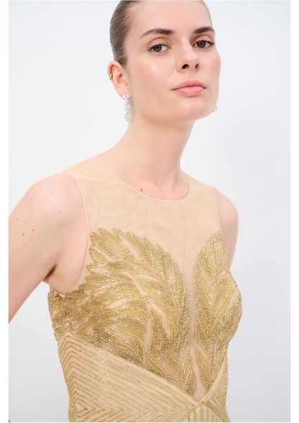 Night Zoom Kolsuz Işlemeli Elbise modelleri