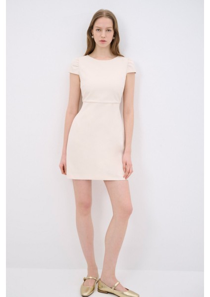 Arkası Pencereli Elbise