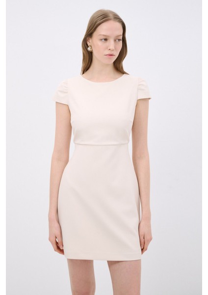 Arkası Pencereli Elbise fırsatları