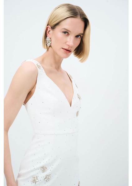 Moda Tutkusu Uzun V Yaka Elbise
