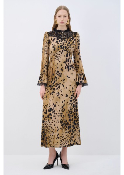 Dantel Detaylı Uzun Elbise fırsatları