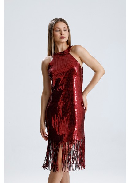 Astarlı Püsküllü Payet Elbise – Işıltılı Gecelerin Yıldızı | ELB36190 Bordo