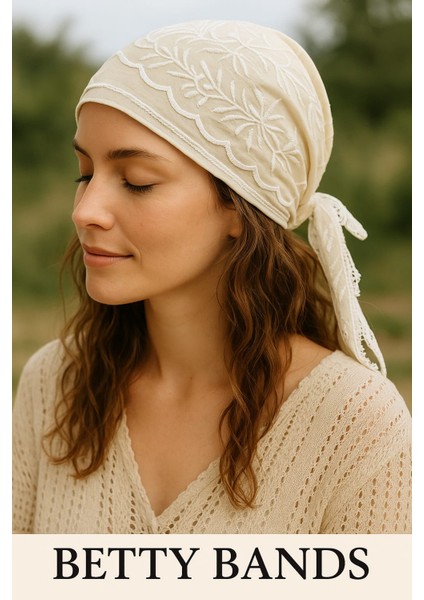Betty Bands Krem Nakışlı Bağlamalı Bandana – Retro Yaz Stili Pamuklu Eşarp Fular